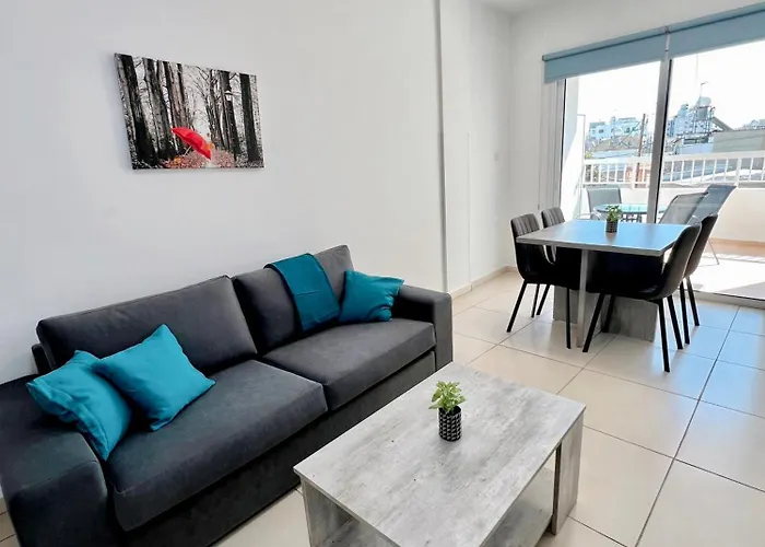 Georgiou 202 アパート *